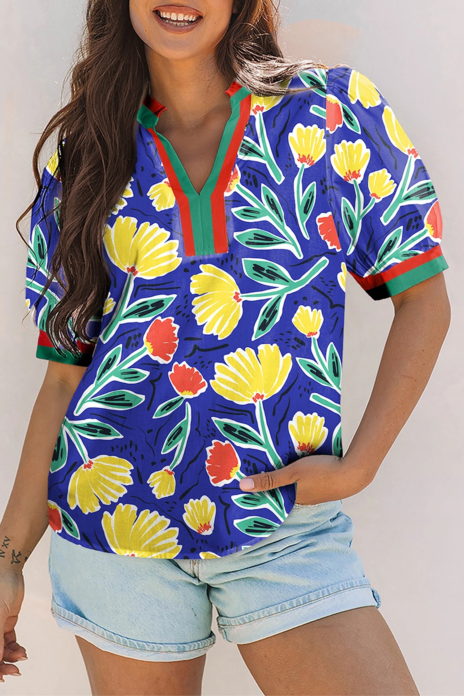 Womens Loose-fit Printed Pullover With V-neck And Short Sleeves - Image 3